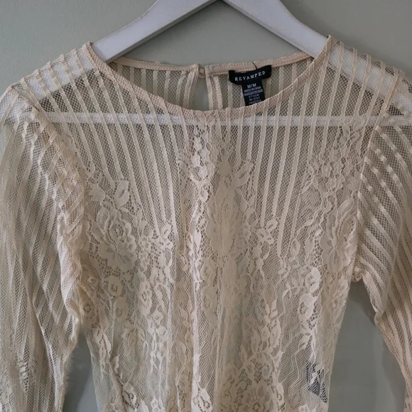 NWOT Revamped M Y2K Whimsigoth Romantic Coquette Girl Lace Mesh Crop Top - Picture 5 of 14